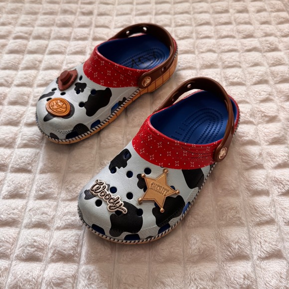 CROCS Other - Crocs Youth 3 Toy Story Woody Classic Clogs Sheriff Jibbitz